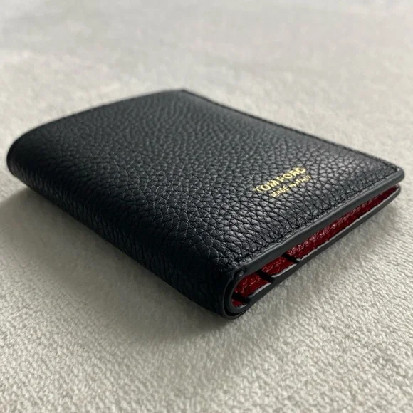 Tom Ford Full Grain Pebbled Calf Leather Bifold Cardholder (Black/Dark Red) - Picture 4 of 16